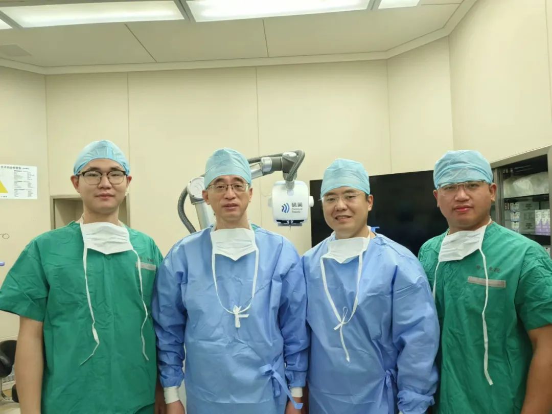 MA里程碑 | 植发机器人临床试验在华山医院顺利开展